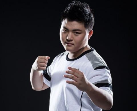 包含HKA碾压FNC,Knight极限生还后反打鏖战多局入围赛,引爆全场热议的词条 包含HKA碾压FNC,Knight极限生还后反打鏖战多局入围赛,引爆全场热议的词条