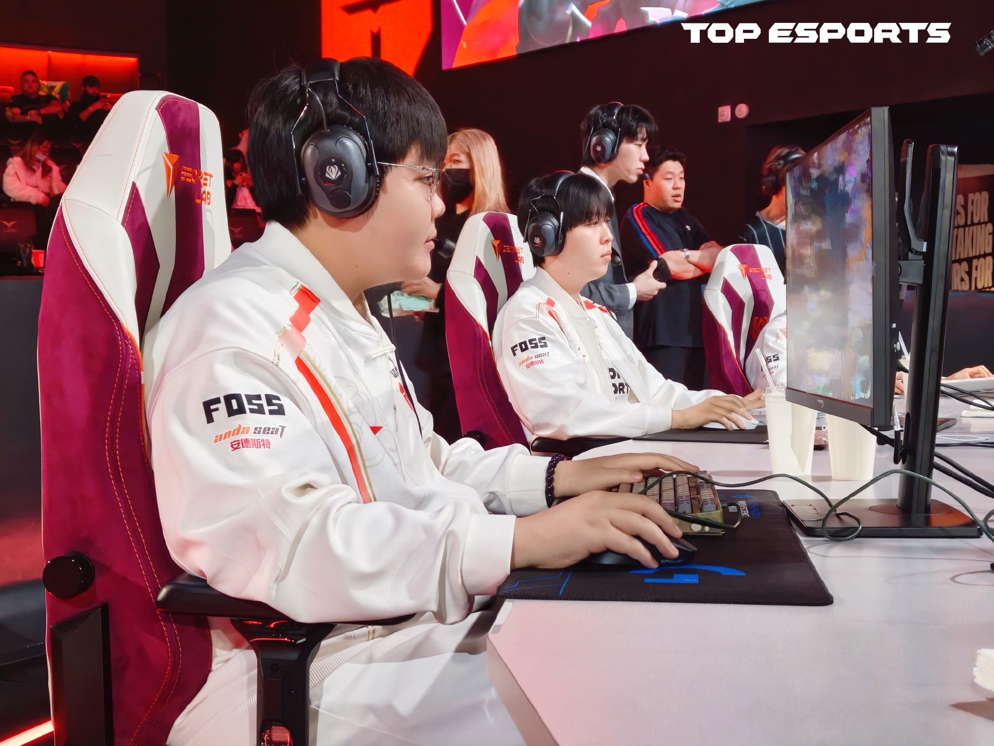 FPX翻盘TES，Perkz完成史诗逆转强强对话小组赛，让粉丝疯狂欢呼的简单介绍