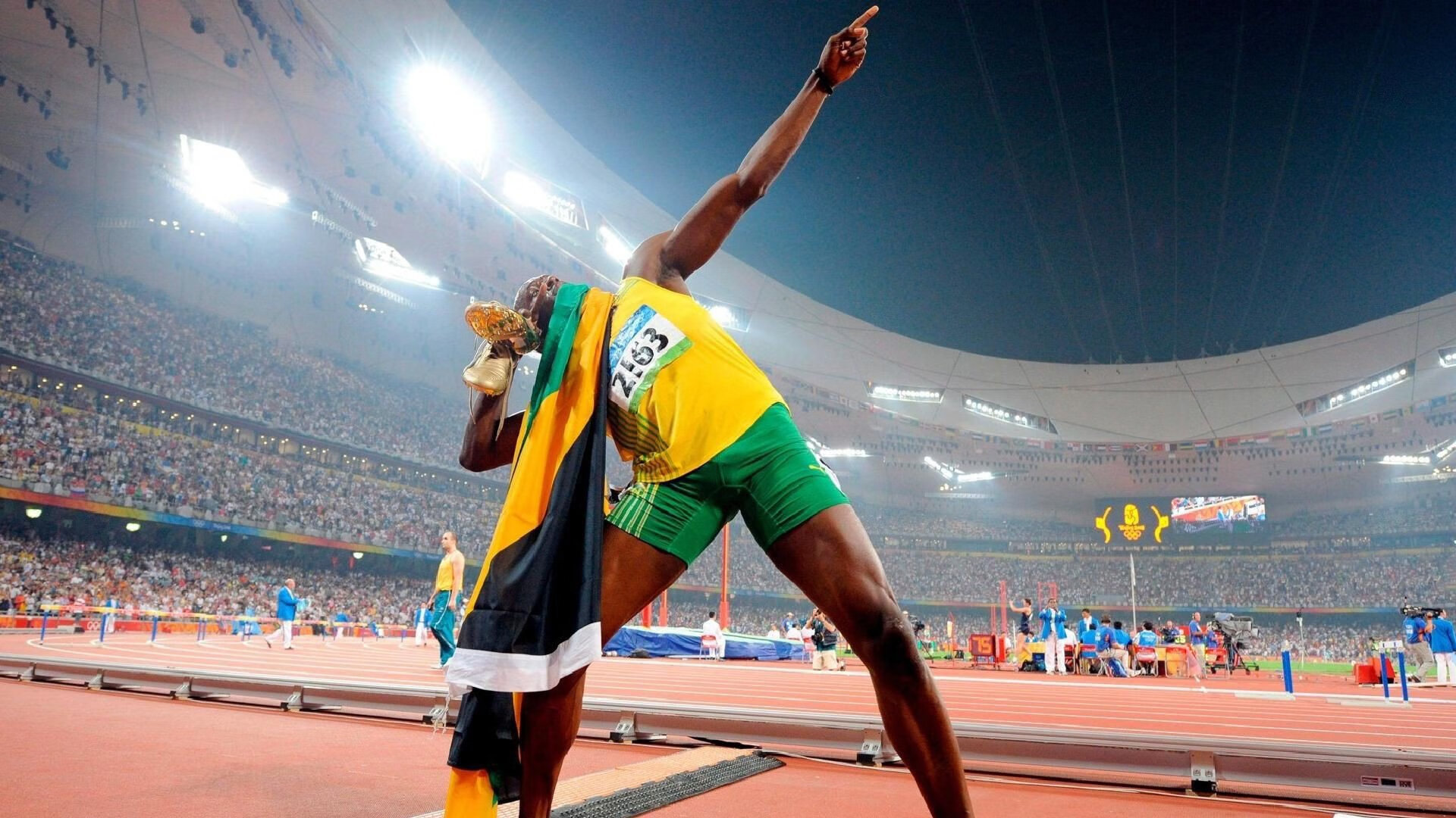 孤胆英雄与团队炮火，米切尔点燃烧透天际，山西男篮上演神级逆转